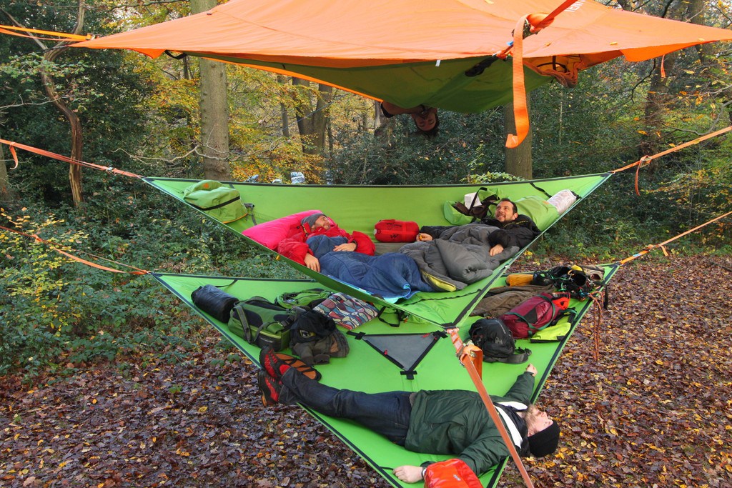 Hammock Sizes: 1-Person Hammocks to Giant Sizes That Fit 6 People!
