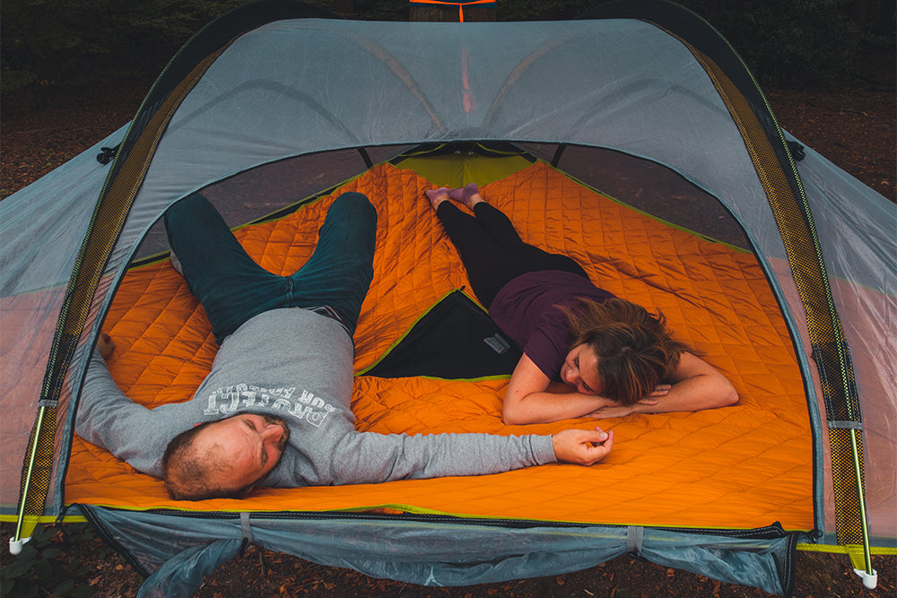 Man and Woman in Tree Tent (6835887636553)